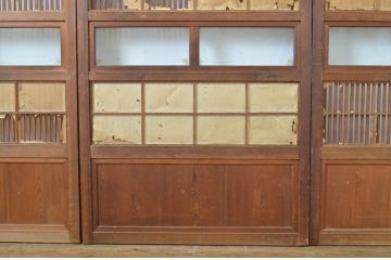 アンティーク建具　和の風情が感じられる裏障子付き格子戸3枚セット(障子戸、引き戸、ガラス帯戸)(R-064062)