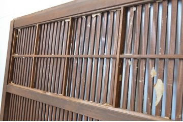 アンティーク建具　和の風情が感じられる裏障子付き格子戸3枚セット(障子戸、引き戸、ガラス帯戸)(R-064062)