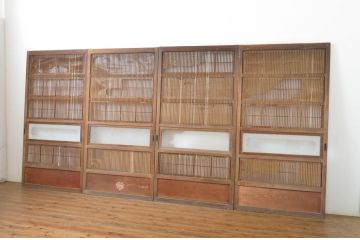アンティーク建具　腰板欅(ケヤキ)材　和の風情が感じられる裏障子付き格子戸4枚セット(障子戸、引き戸、ガラス帯戸)(R-064063)