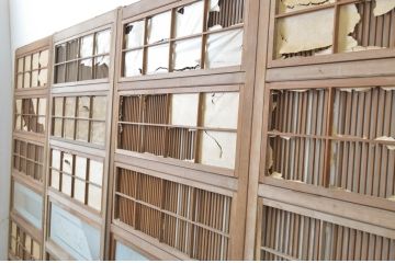 アンティーク建具　腰板欅(ケヤキ)材　和の風情が感じられる裏障子付き格子戸4枚セット(障子戸、引き戸、ガラス帯戸)(R-064063)