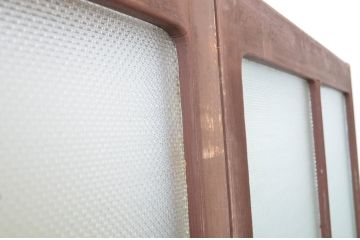 アンティーク建具　レトロな空間を引き立たせるプレスガラス窓2枚セット(ガラス戸、引き戸)(R-064065)