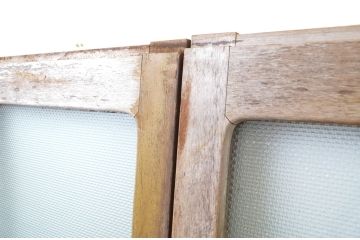 アンティーク建具　レトロな空間を引き立たせるプレスガラス窓2枚セット(ガラス戸、引き戸)(R-064065)