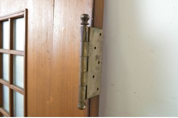 アンティーク建具　柾目の美しいプレスガラス入りドア1枚(扉、木製扉、ガラス扉)(R-064070)