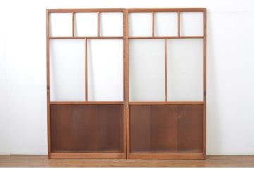 アンティーク建具　木のぬくもり感じる色合いが魅力のガラス戸2枚セット(引き戸)(R-064073)