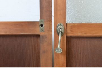 アンティーク建具　木のぬくもり感じる色合いが魅力のガラス戸2枚セット(引き戸)(R-064073)