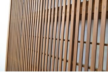 アンティーク建具　和の風情が感じられる裏障子付き格子戸1枚(障子戸、引き戸)(R-064074)