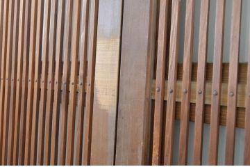 アンティーク建具　腰板欅(ケヤキ)材　和の風情が感じられる裏ガラス入り格子戸4枚セット(ガラス帯戸、引き戸、ガラス戸)(R-064076)