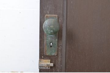 アンティーク建具　ペイント仕上げ限定　落ち着いた雰囲気を演出するドア1枚(扉、木製扉)(R-064087)