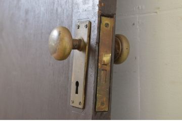 アンティーク建具　ペイント仕上げ限定　落ち着いた雰囲気を演出するドア1枚(扉、木製扉)(R-064089)