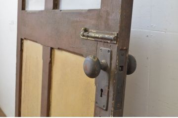 アンティーク建具　ペイント仕上げ限定　レトロな雰囲気を醸し出すドア1枚(扉、木製扉、玄関ドア)(R-064097)