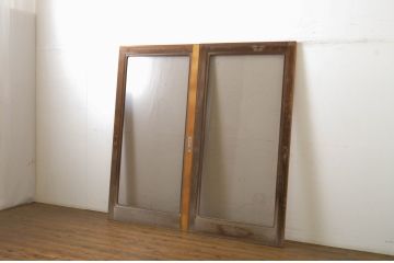 中古　大判スモークガラス入り　シンプルな数寄屋のガラス戸2枚セット(引き戸)(R-064102)