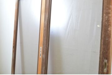 中古　大判スモークガラス入り　シンプルな数寄屋のガラス戸2枚セット(引き戸)(R-064102)