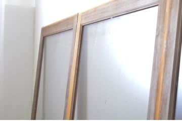 中古　ペイント仕上げ限定　大判スモークガラス入り　背の高い数寄屋のガラス戸4枚セット(引き戸)(R-064109)