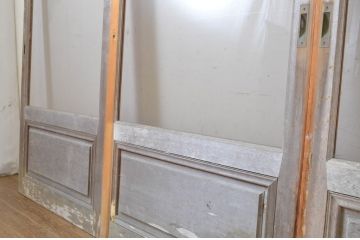 中古　ペイント仕上げ限定　大判スモークガラス入り　背の高い数寄屋のガラス戸4枚セット(引き戸)(R-064109)
