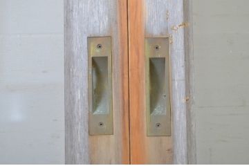 中古　ペイント仕上げ限定　大判スモークガラス入り　背の高い数寄屋のガラス戸4枚セット(引き戸)(R-064109)
