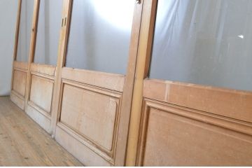 中古　ペイント仕上げ限定　大判スモークガラス入り　背の高い数寄屋のガラス戸4枚セット(引き戸)(R-064109)