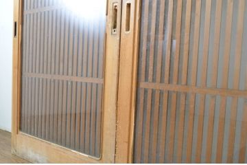 中古　スモークガラス入り　和の風情が感じられる数寄屋の玄関戸2枚セット(ガラス戸、格子戸、ガラス入り格子戸、荒格子戸、引き戸)(R-064111)
