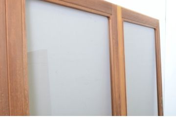 中古　スモークガラス入り　シンプルで取り入れやすい数寄屋の大判ガラス戸4枚セット(引き戸)(R-064112)