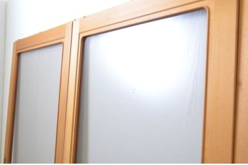 中古　スモークガラス入り　シンプルで取り入れやすい数寄屋の大判ガラス戸4枚セット(引き戸)(R-064112)