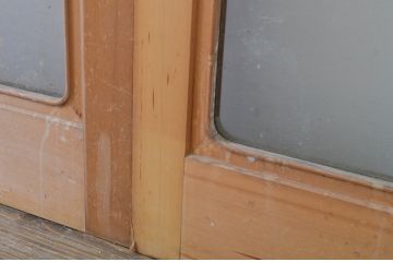 中古　スモークガラス入り　シンプルで取り入れやすい数寄屋の大判ガラス戸4枚セット(引き戸)(R-064112)
