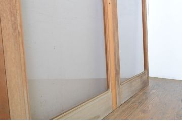 中古　スモークガラス入り　シンプルで取り入れやすい数寄屋の大判ガラス戸4枚セット(引き戸)(R-064113)
