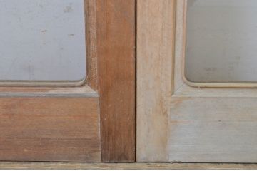 中古　スモークガラス入り　シンプルで取り入れやすい数寄屋の大判ガラス戸4枚セット(引き戸)(R-064113)