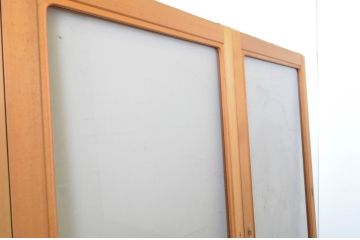 中古　スモークガラス入り　シンプルで取り入れやすい数寄屋の大判ガラス戸4枚セット(引き戸)(R-064113)