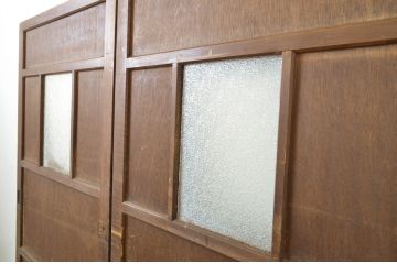 アンティーク建具　どこか懐かしい雰囲気漂う引き戸2枚セット(ガラス戸、板戸)(R-064115)