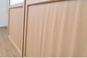アンティーク建具　ペイント仕上げ限定　レトロな空間づくりにオススメのガラス戸2枚セット(引き戸)(R-064116)