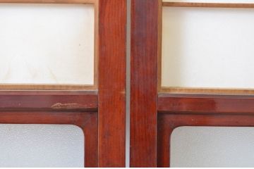 アンティーク建具　漆塗り　風情のあるデザインが魅力のガラス入り障子戸2枚セット(引き戸、ガラス帯戸)(R-064121)