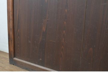 アンティーク建具　枠欅(ケヤキ)材　趣のある和空間におすすめの幅広帯戸1枚(板戸、引き戸)(R-064125)
