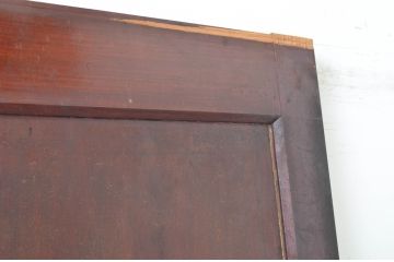 アンティーク建具　漆塗り　総欅(ケヤキ)材　重厚感のある佇まいが魅力の蔵戸1枚(玄関戸、引き戸)(R-064135)