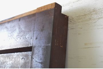アンティーク建具　漆塗り　総欅(ケヤキ)材　重厚感のある佇まいが魅力の蔵戸1枚(玄関戸、引き戸)(R-064135)