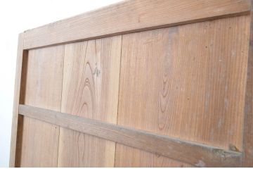 アンティーク建具　漆塗り　総欅(ケヤキ)材　重厚感のある佇まいが魅力の蔵戸1枚(玄関戸、引き戸)(R-064135)
