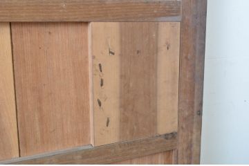 アンティーク建具　漆塗り　総欅(ケヤキ)材　重厚感のある佇まいが魅力の蔵戸1枚(玄関戸、引き戸)(R-064135)