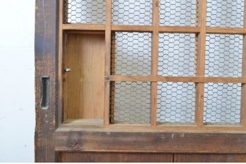 アンティーク建具　歴史を刻んだ風合いが趣あるマス目格子蔵戸1枚(きつね格子、狐格子、玄関戸、引き戸)(R-064137)
