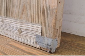 アンティーク建具　杉材　枯れた味わいのある蔵戸1枚(玄関戸、木製戸、引き戸)(R-064138)