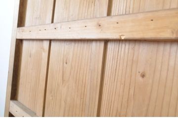 アンティーク建具　杉材　枯れた味わいのある蔵戸1枚(玄関戸、木製戸、引き戸)(R-064138)