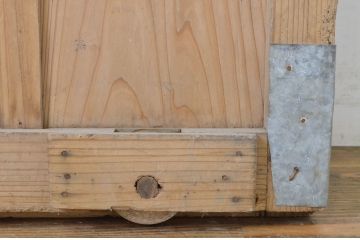 アンティーク建具　杉材　枯れた味わいのある蔵戸1枚(玄関戸、木製戸、引き戸)(R-064138)