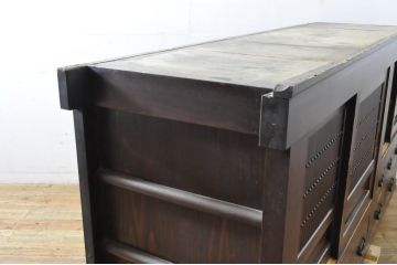 和製アンティーク　凛とした美しさが上品な和を演出してくれる近江水屋箪笥サイドボード(食器棚、戸棚、収納棚、キャビネット)(R-064152)