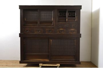 和製アンティーク　凛とした美しさが上品な和を演出してくれる近江水屋箪笥(食器棚、戸棚、収納棚、キャビネット、重ね箪笥)(R-064154)