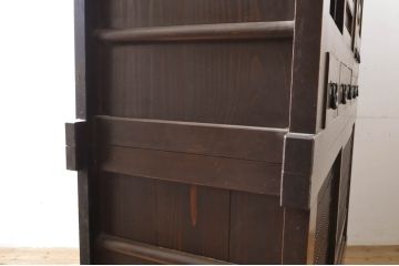 和製アンティーク　凛とした美しさが上品な和を演出してくれる近江水屋箪笥(食器棚、戸棚、収納棚、キャビネット、重ね箪笥)(R-064154)