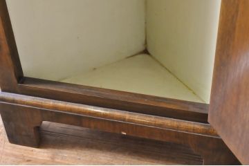 イギリスアンティーク　ウォールナット　小振りなサイズ感が取り入れやすい二段重ねコーナーキャビネット(飾り棚、ラック、収納棚)(R-064158)