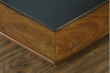 イギリスビンテージ　G-PLAN(ジープラン)　Fresco(フレスコ)　ガラストップがおしゃれなローテーブル　(R-064162)