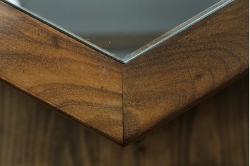 イギリスビンテージ　G-PLAN(ジープラン)　Fresco(フレスコ)　ガラストップがおしゃれなローテーブル　(R-064162)