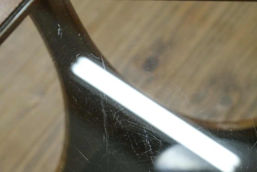 イギリスビンテージ　G-PLAN(ジープラン)　Fresco(フレスコ)　ガラストップがおしゃれなローテーブル　(R-064162)