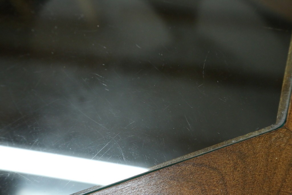 イギリスビンテージ　G-PLAN(ジープラン)　Fresco(フレスコ)　ガラストップがおしゃれなローテーブル　(R-064162)