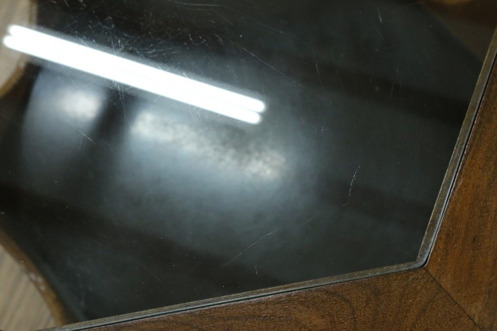 イギリスビンテージ　G-PLAN(ジープラン)　Fresco(フレスコ)　ガラストップがおしゃれなローテーブル　(R-064162)