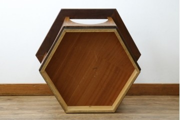 イギリスビンテージ　G-PLAN(ジープラン)　Fresco(フレスコ)　ガラストップがおしゃれなローテーブル　(R-064162)