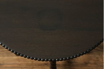 イギリスアンティーク　オーク材　ツイストレッグが目を惹く折り畳みコーヒーテーブル(カフェテーブル、ラウンドテーブル、センターテーブル、折りたたみテーブル)(R-064164)